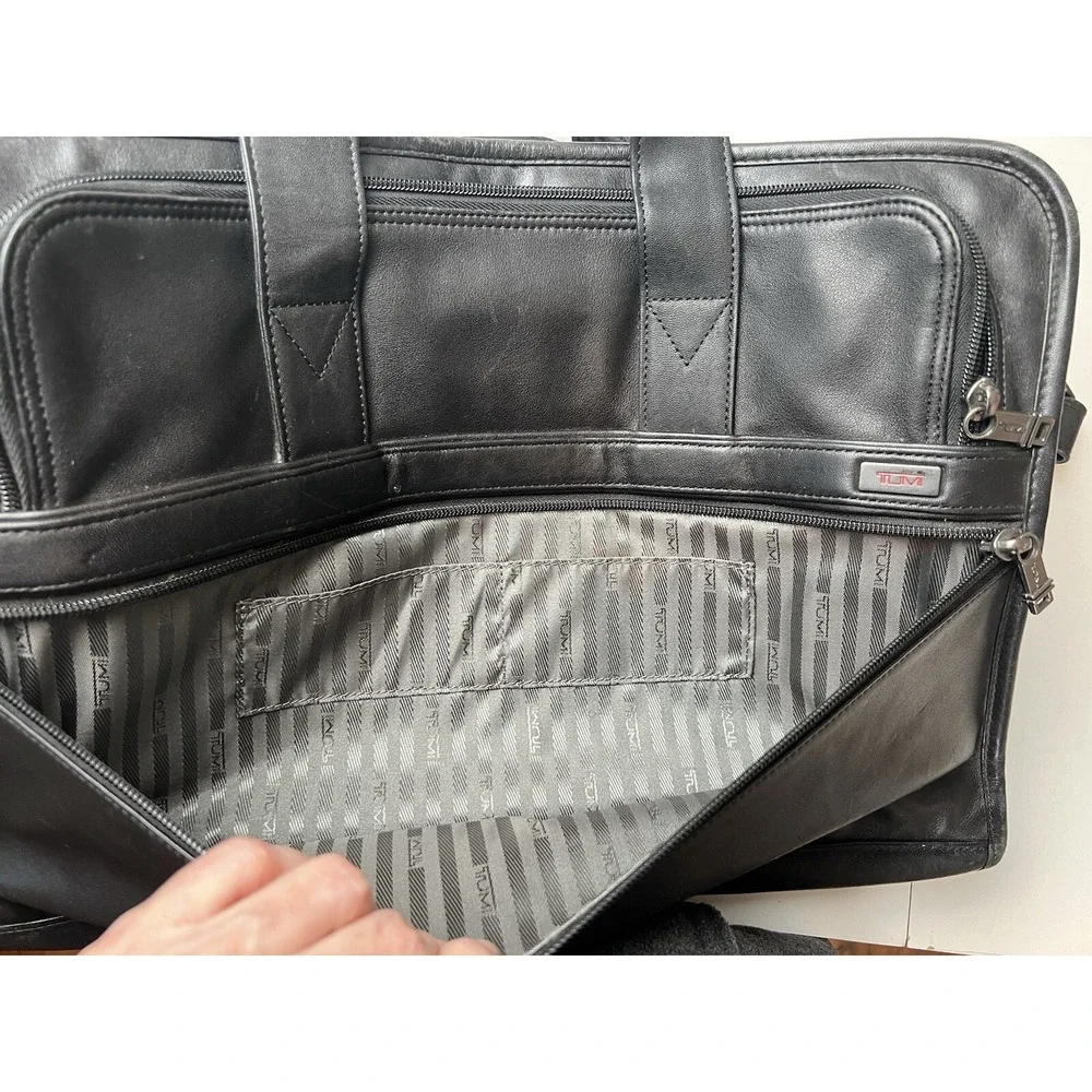 TUMI Briefcase  Laptop Bag  Leather Black  Shoulder Strap 96011D4; 96O11D4